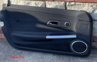 čalounění levých předních dveří - ORIGINÁLNÍ DÍL